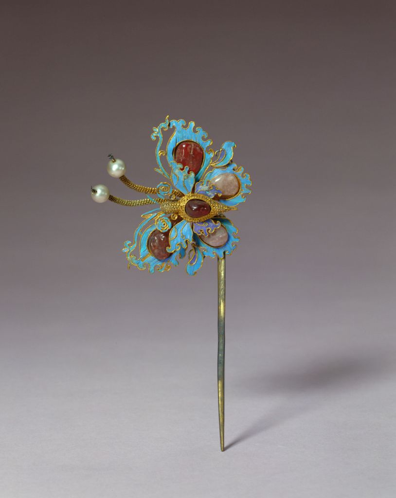 图片[1]-Silver gilded butterfly hairpin with jewels-China Archive